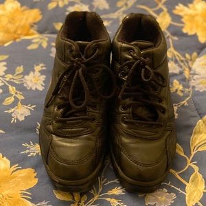 CAPEZIO SPLIT SOLE BLACK LEATHER DANCE SNEAKERS